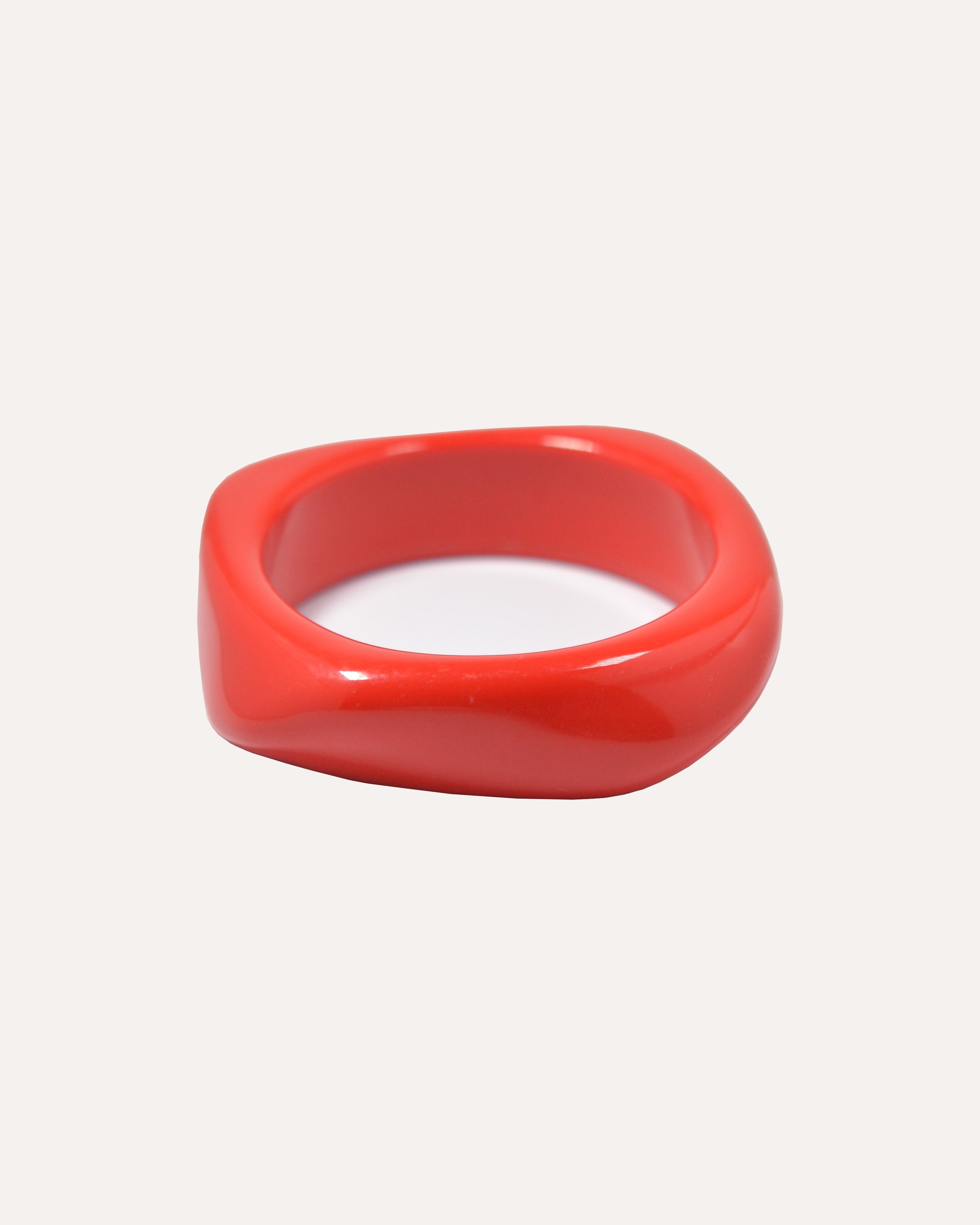 BANGLE ROUGE ASYMÉTRIQUE